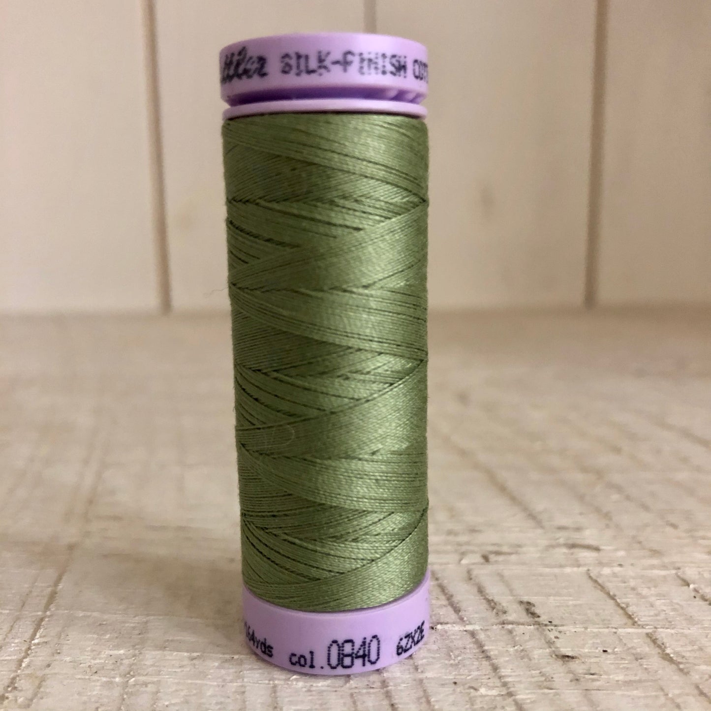 Mettler Silk Finish Cotton Thread, Common Hop 0840, 150 meter Spool