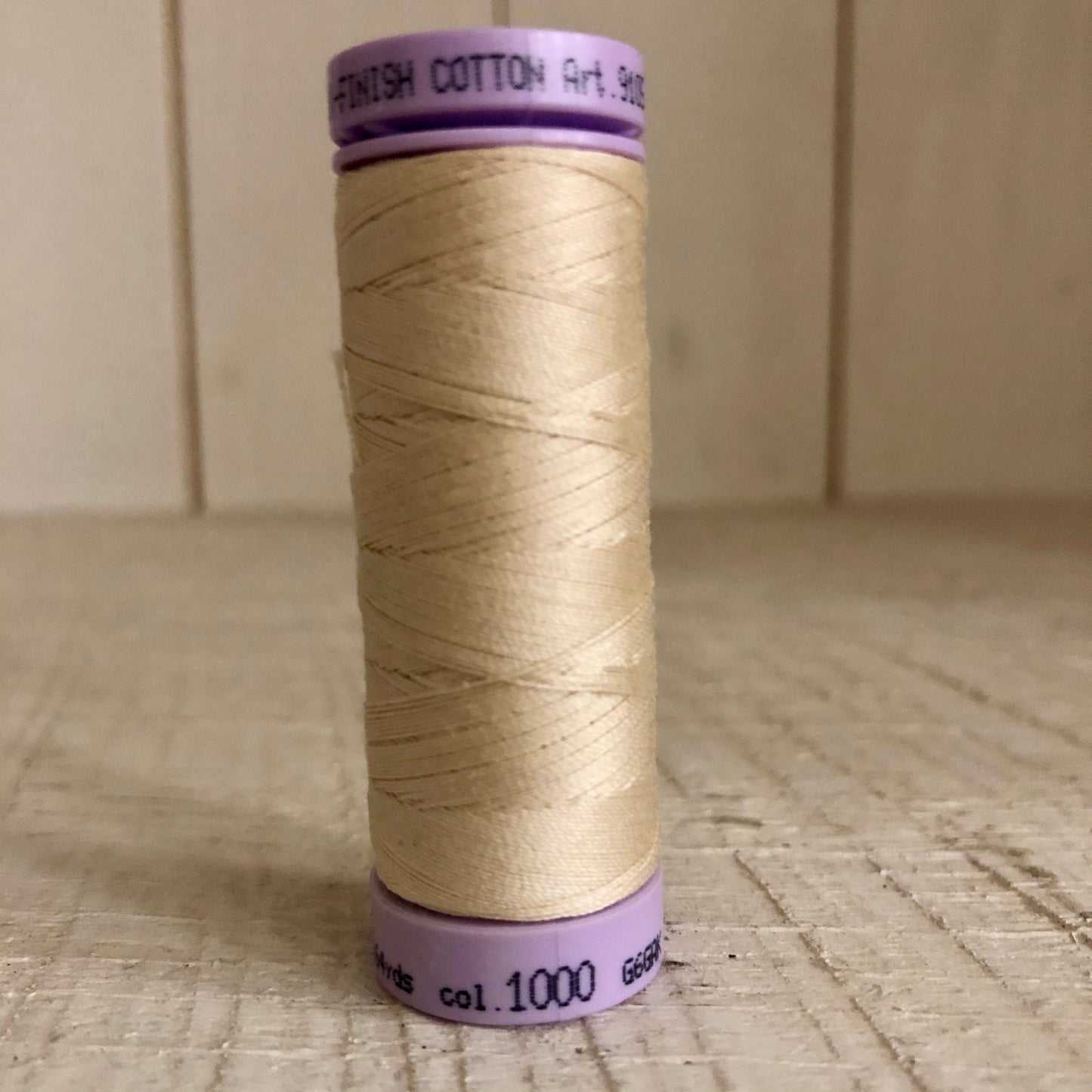 Mettler Silk Finish Cotton Thread, Eggshell 1000, 150 meter Spool