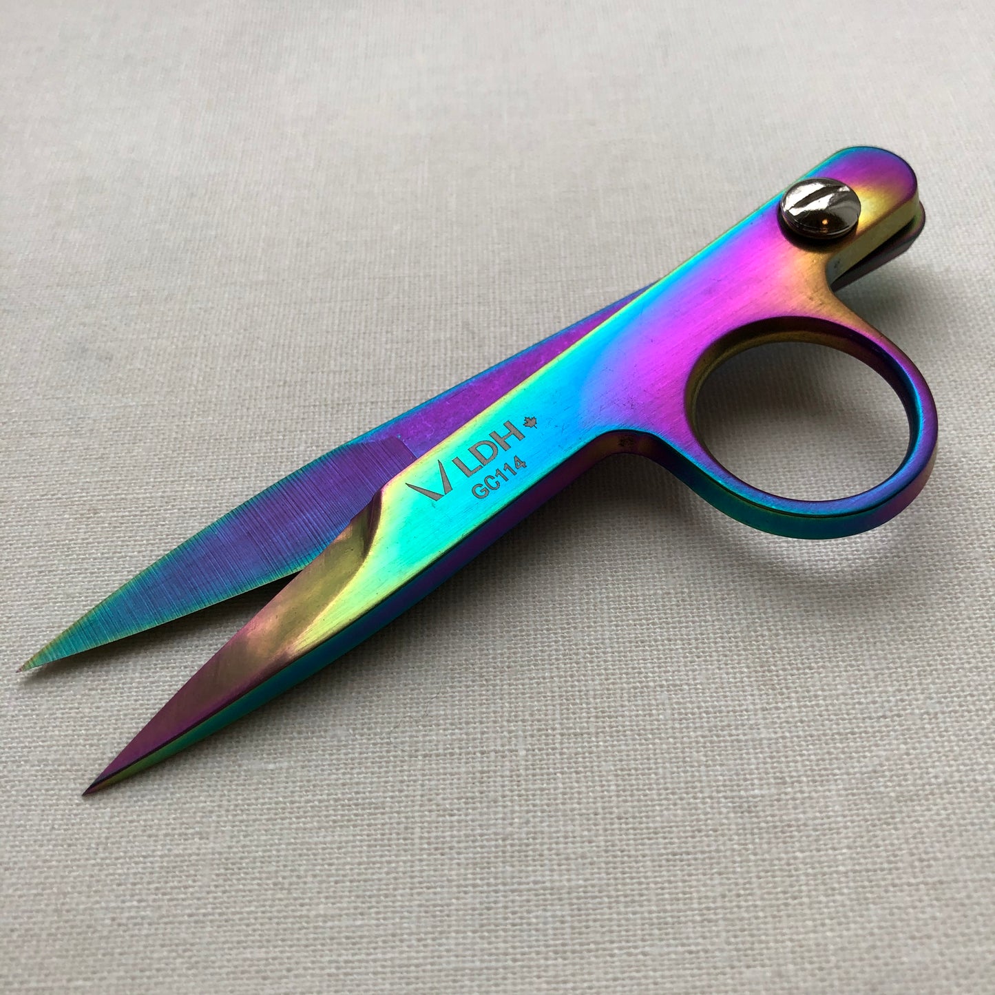 Prism Thread Snips