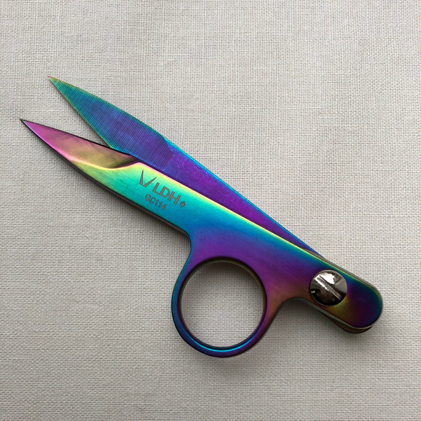 Prism Thread Snips