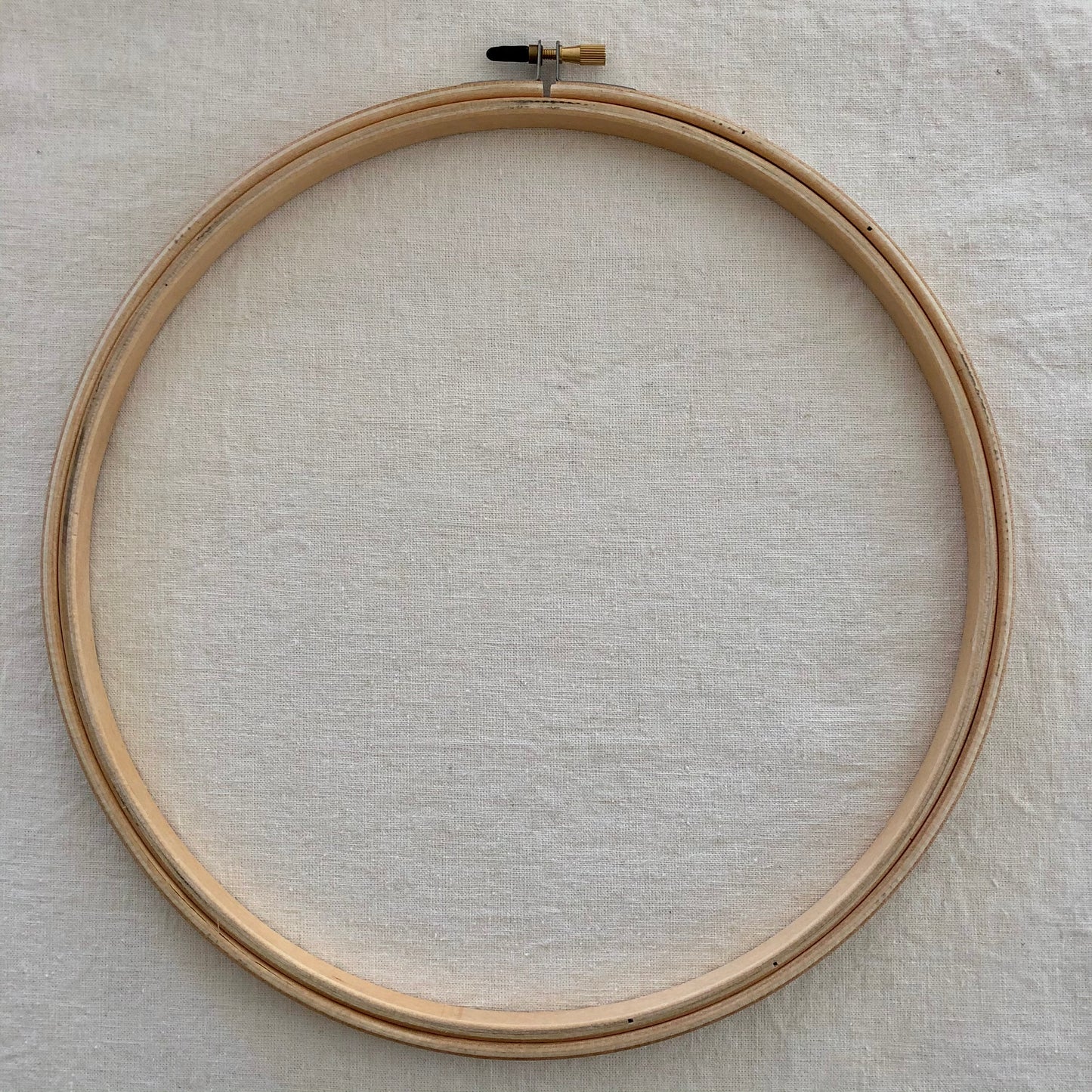 Colonial Needle Company: 10" Wood Embroidery Hoop