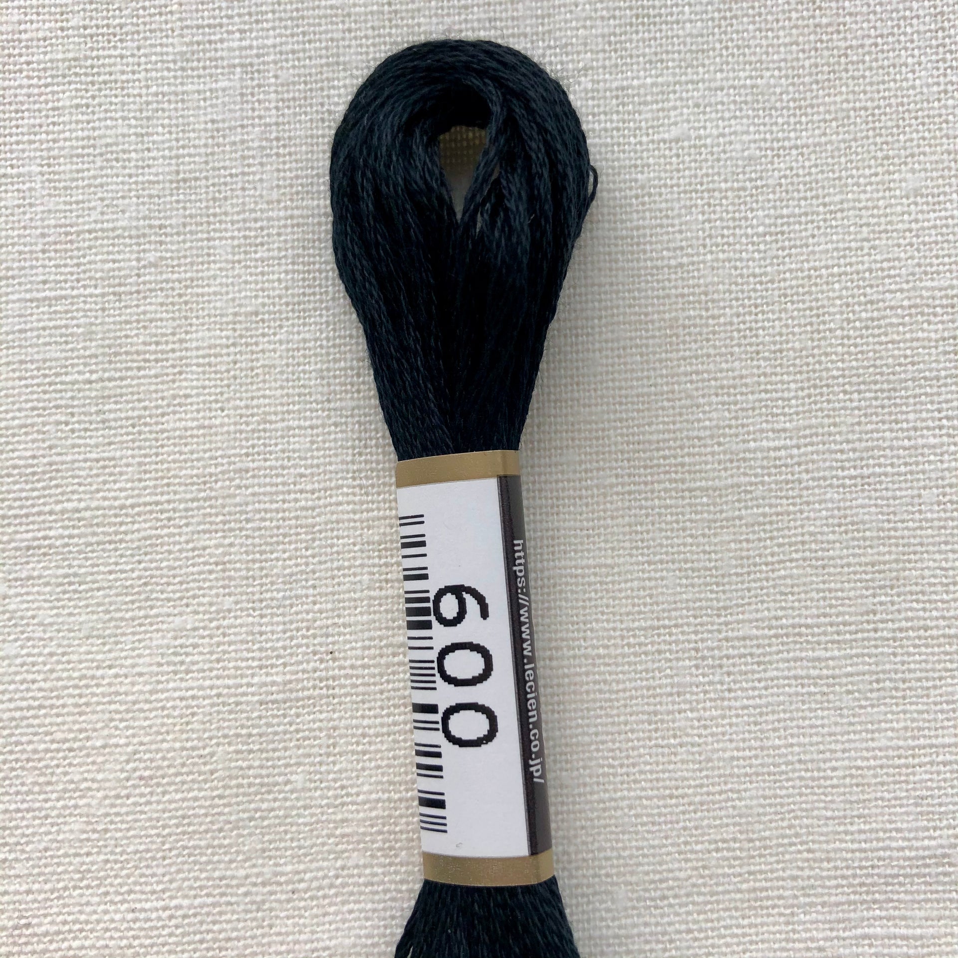 Cosmo - Cotton Embroidery Floss: 600 Black