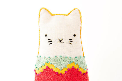 Kiriki Press, Embroidery Kit, Fiesta Cat