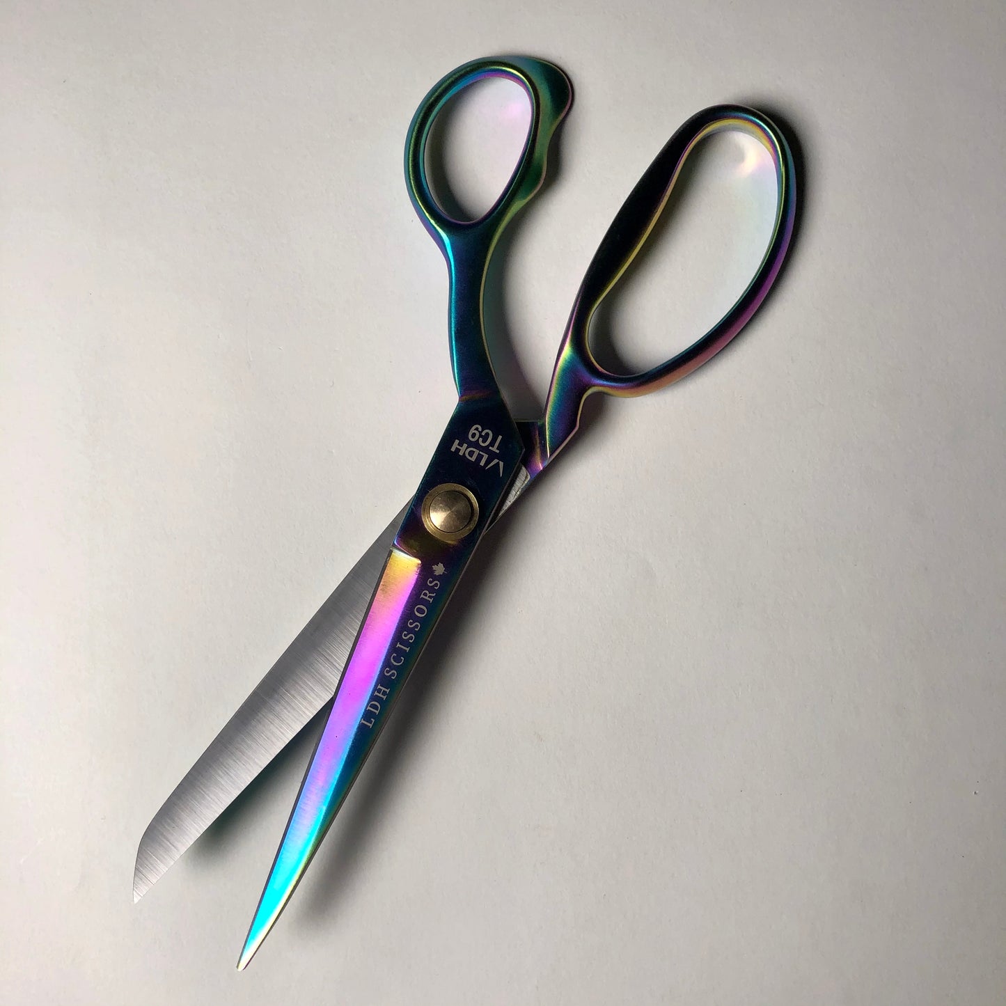 9.5" Prism Fabric Shears