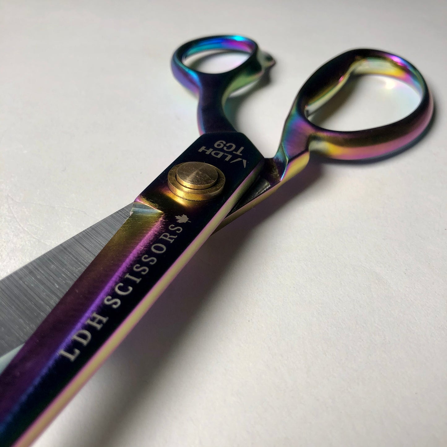 9.5" Prism Fabric Shears